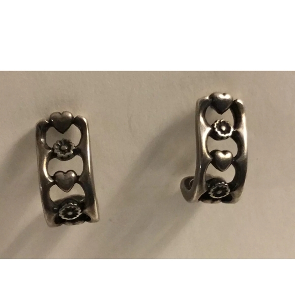 James Avery Retired Bundle,  Ring size 6 - Picture 2 of 12